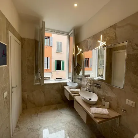 Luxury 3 Al Duomo Di * 파르마