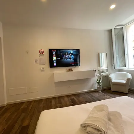 아파트 Luxury 3 Al Duomo Di *