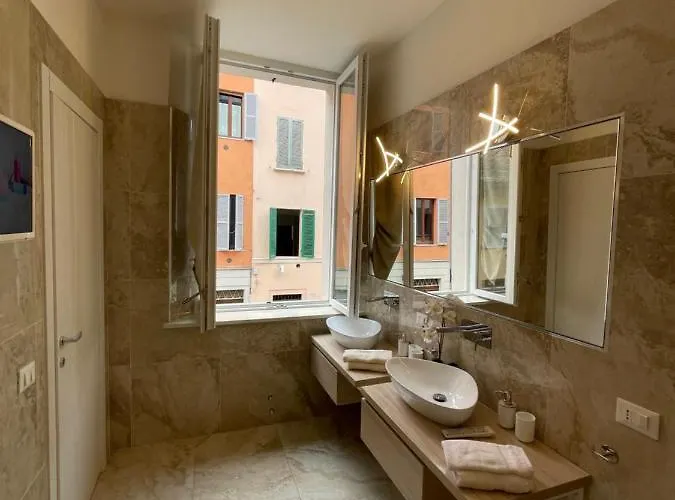 Luxury 3 Al Duomo Di * 파르마